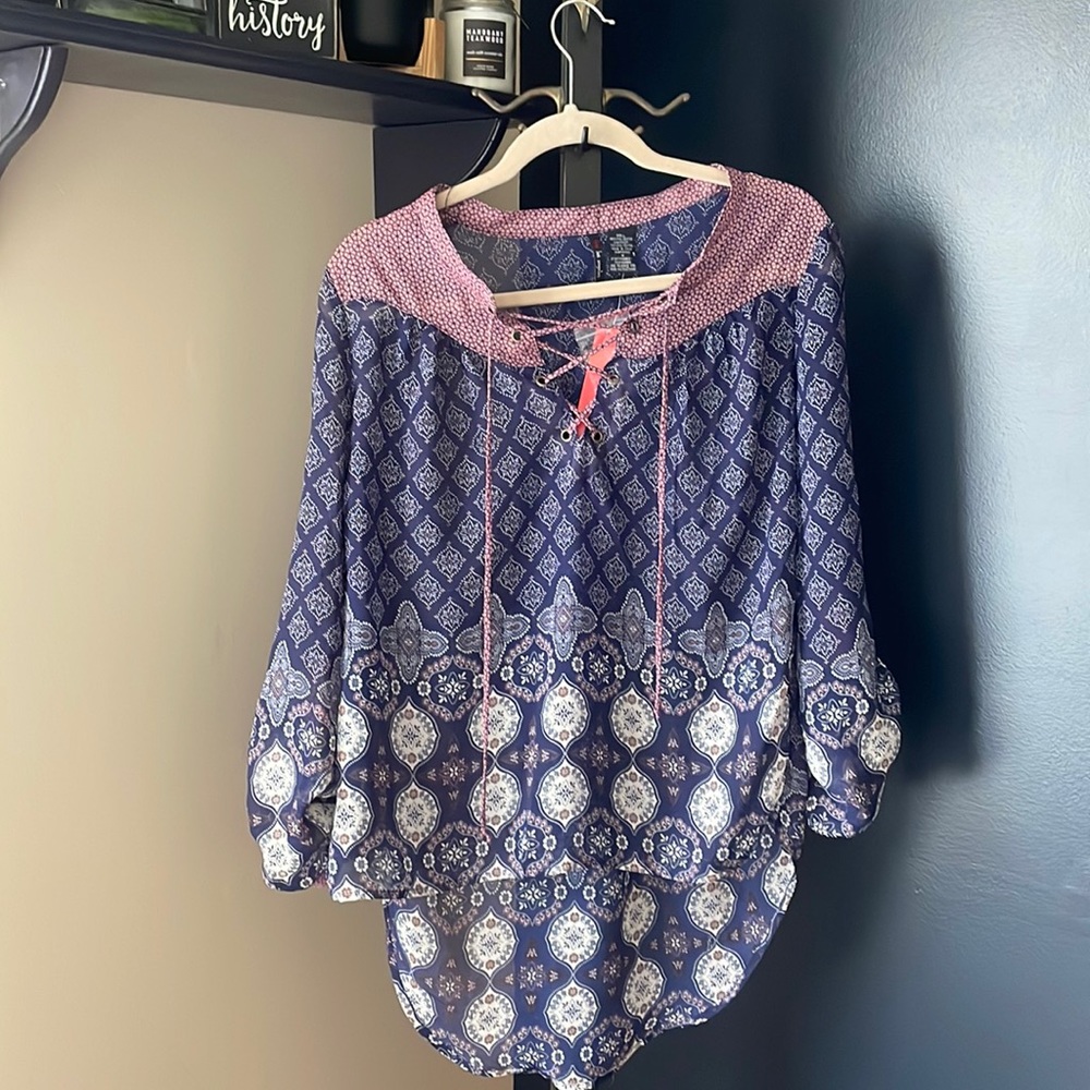 Chiffon textured quarter sleeve